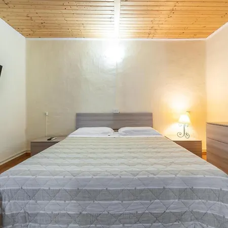Apartment Casa Vacanze Del Corso - Masenti 11 *